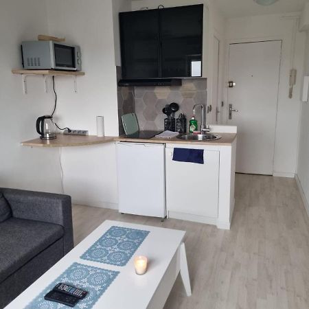 Studio Agreable Proche Gare Apartamento Melun Exterior foto